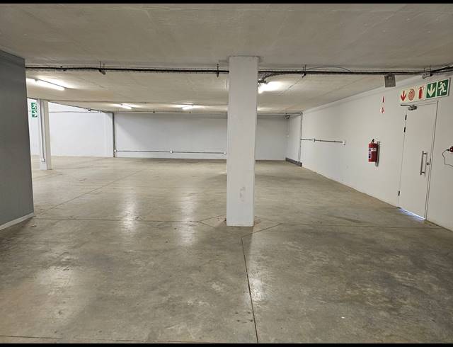 1,237M² WAREHOUSE TO LET IN LANSERIA